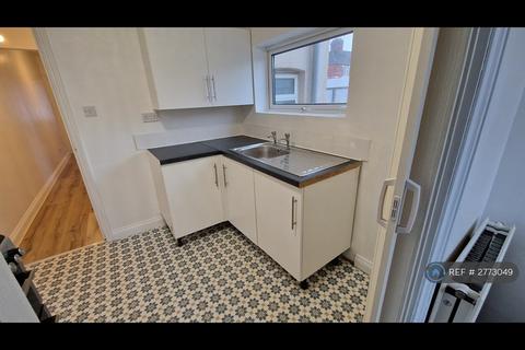 1 bedroom flat to rent, Mill Road, Kettering, NN16