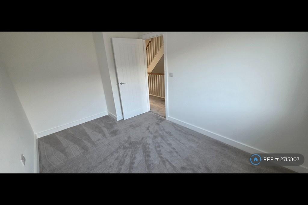 4th Bedroom - 1st Floor