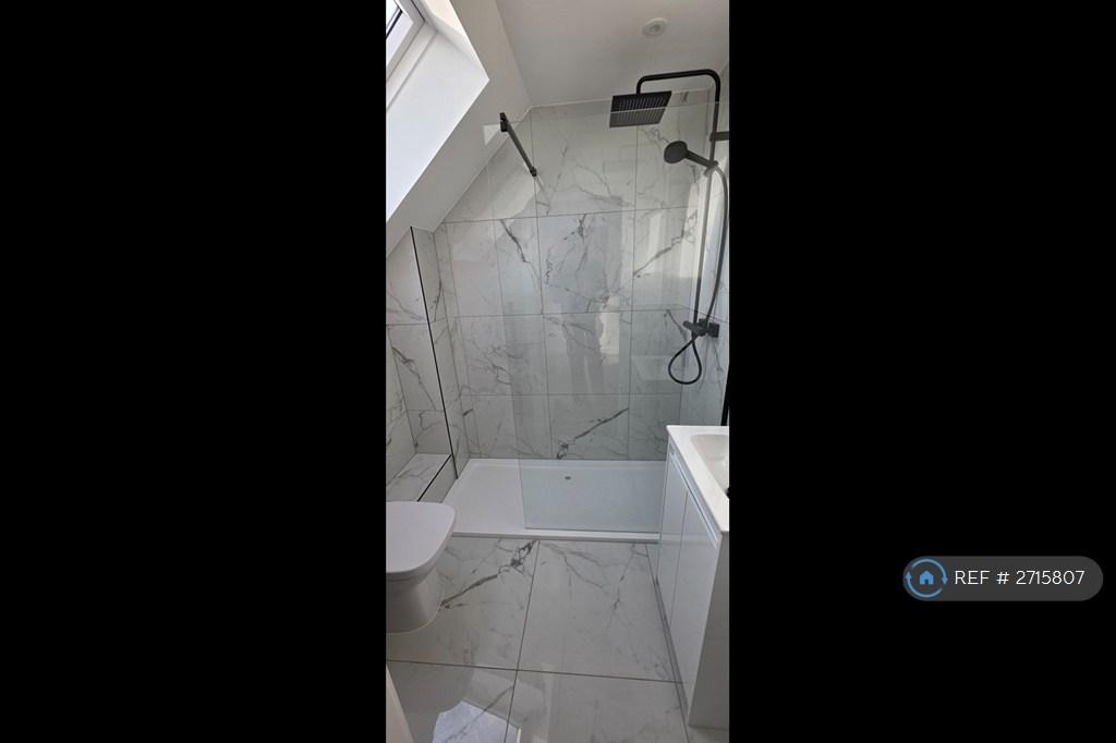 Principal Bedroom Ensuite