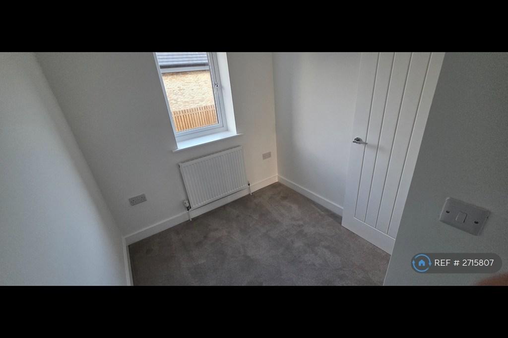 Office / 5th Bedroom