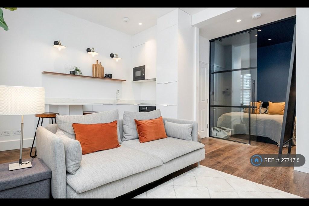 Super Cool Modern Flat Ready To Move Straight In
