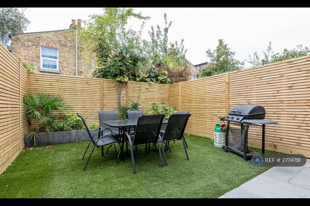 South Facing Garden (Shared)