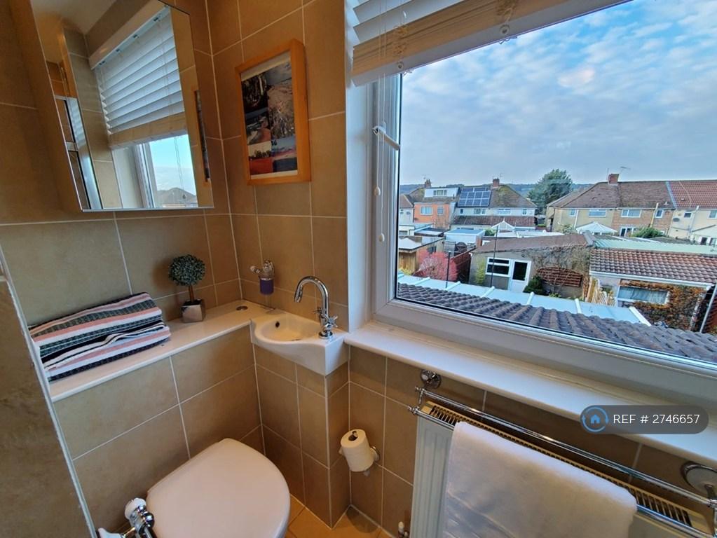 Ensuite With Shower