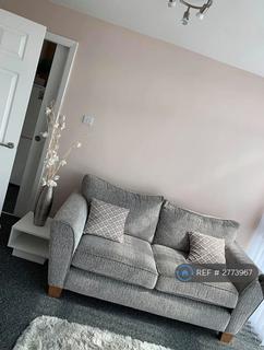 1 bedroom flat to rent, Bromborough, Wirral, CH62