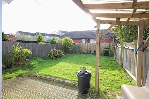 3 bedroom end of terrace house for sale, Lowry Close, Haverhill CB9