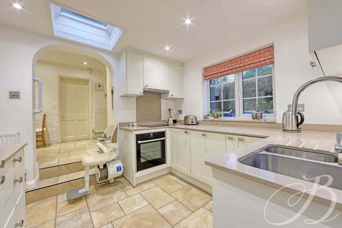undefined, High Road, Cookham, SL6