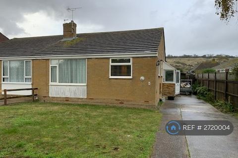 2 bedroom bungalow to rent, Crofters Close, Hythe, CT21