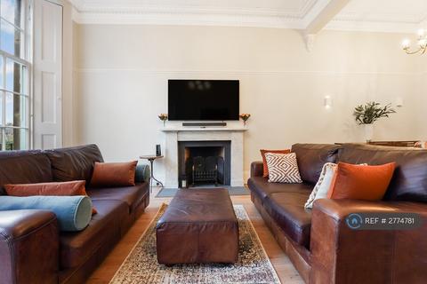undefined, Inverleith Terrace, Edinburgh, EH3