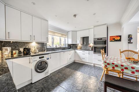 4 bedroom detached house for sale, Strawberry Mead, Fair Oak, Eastleigh, Hampshire, SO50