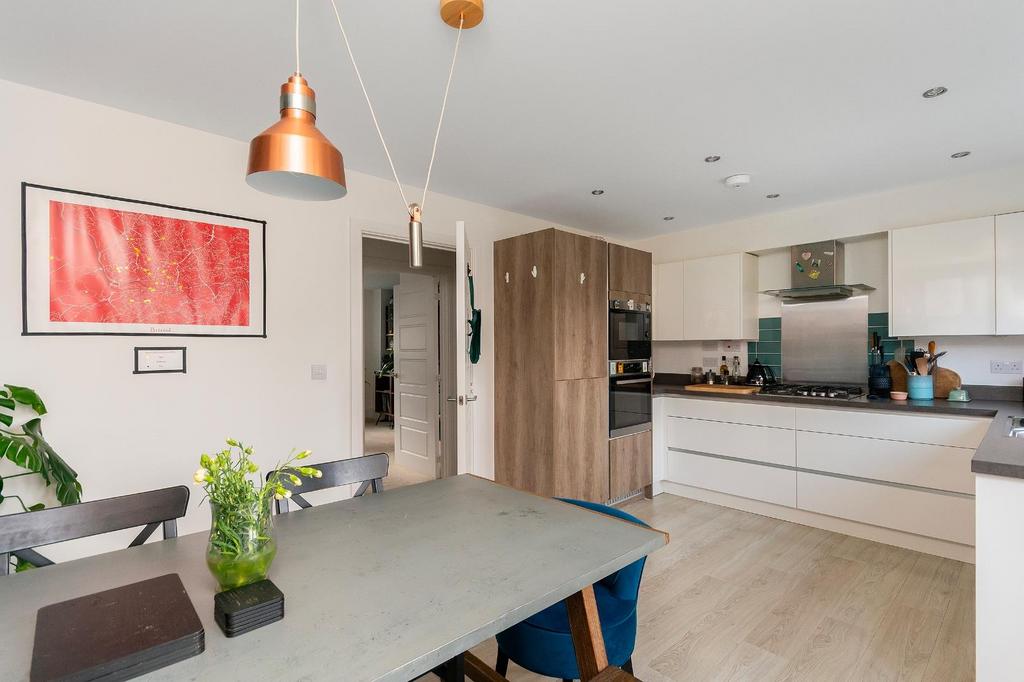 4 M4 DBR - Kitchen Diner A.jpg