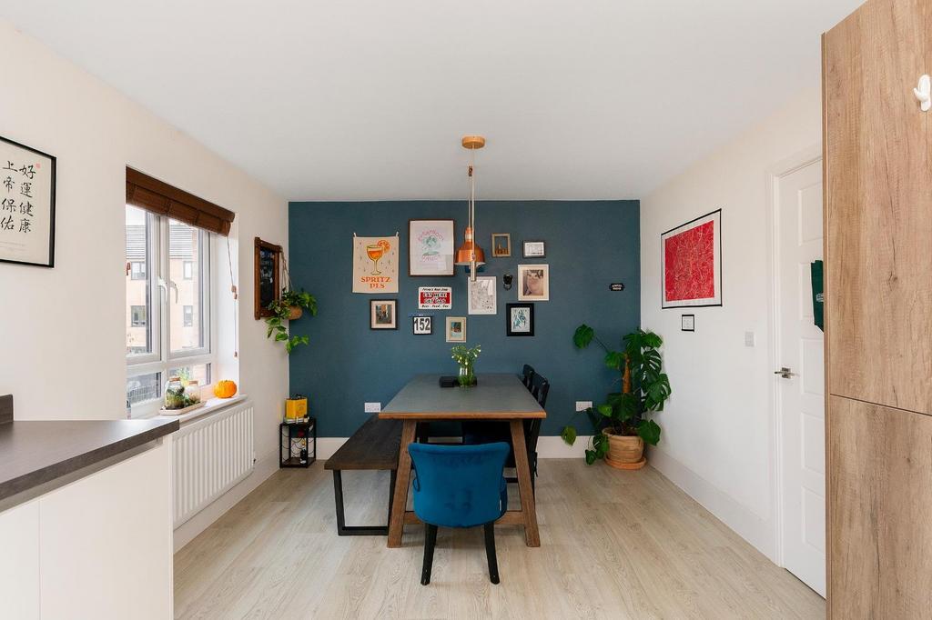 4 M4 DBR - Kitchen Diner E.jpg