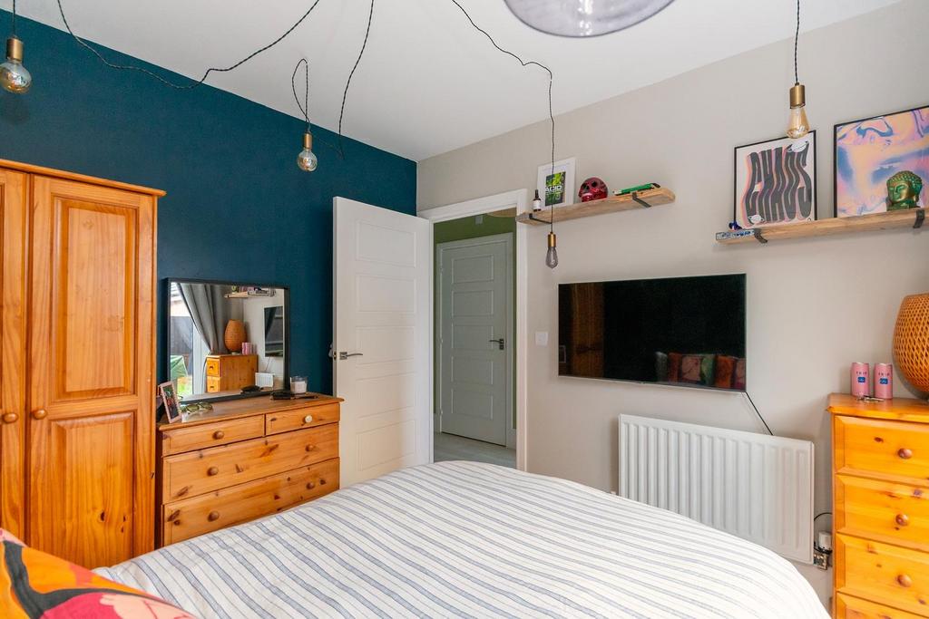 4 M4 DBR - Bedroom B.jpg