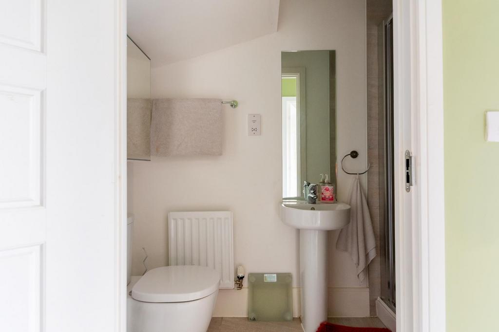 4 M4 DBR - Shower Room A.jpg