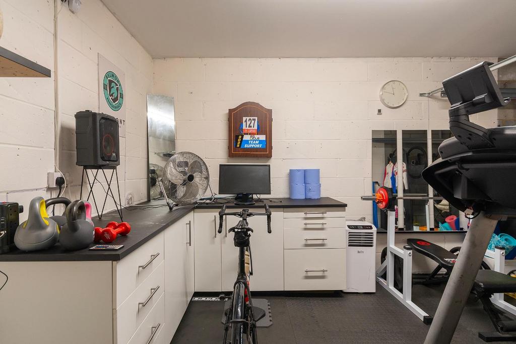 4 M4 DBR - Garage C.jpg