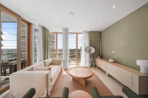 Shard Place, London Bridge Street, SE1