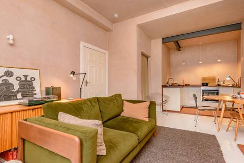 2 bedroom ground floor flat for sale, Piershill Terrace, Edinburgh EH8