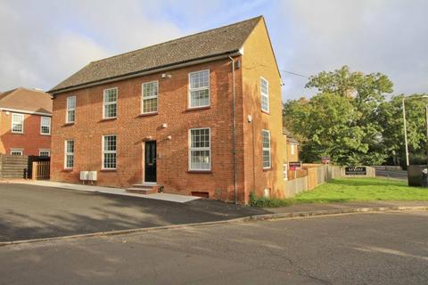 2 bedroom terraced house to rent, Ducks Hill Road, Northwood HA6