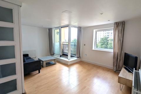 Studio for sale, Wards Wharf Approach, London, E16