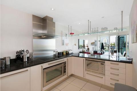 3 bedroom flat to rent, 90, Commodore House, Battersea, SW18
