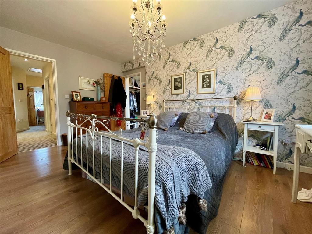 Master Bedroom x2.jpg