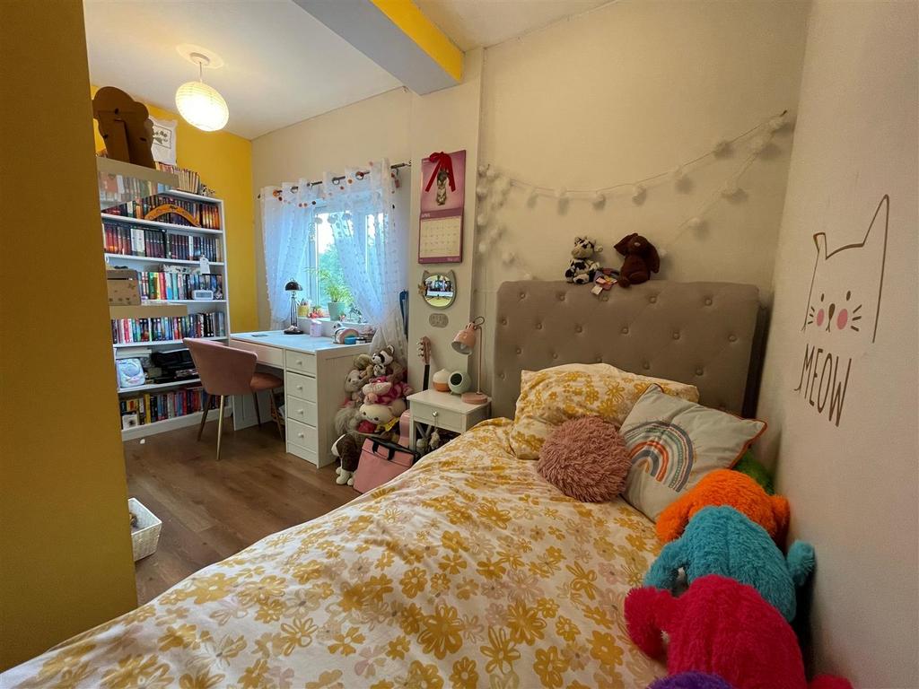 Bedroom 4.jpg