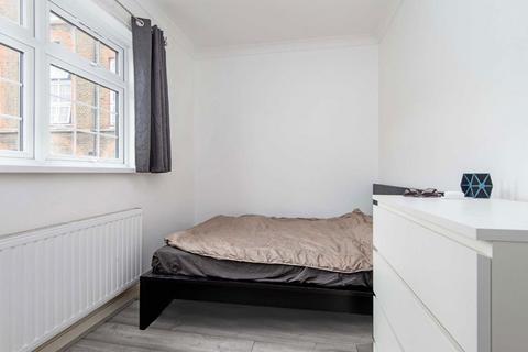 2 bedroom flat to rent, Aston Street, London E14