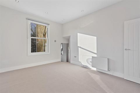 2 bedroom flat to rent, Applegarth Road, Brook Green, London W14