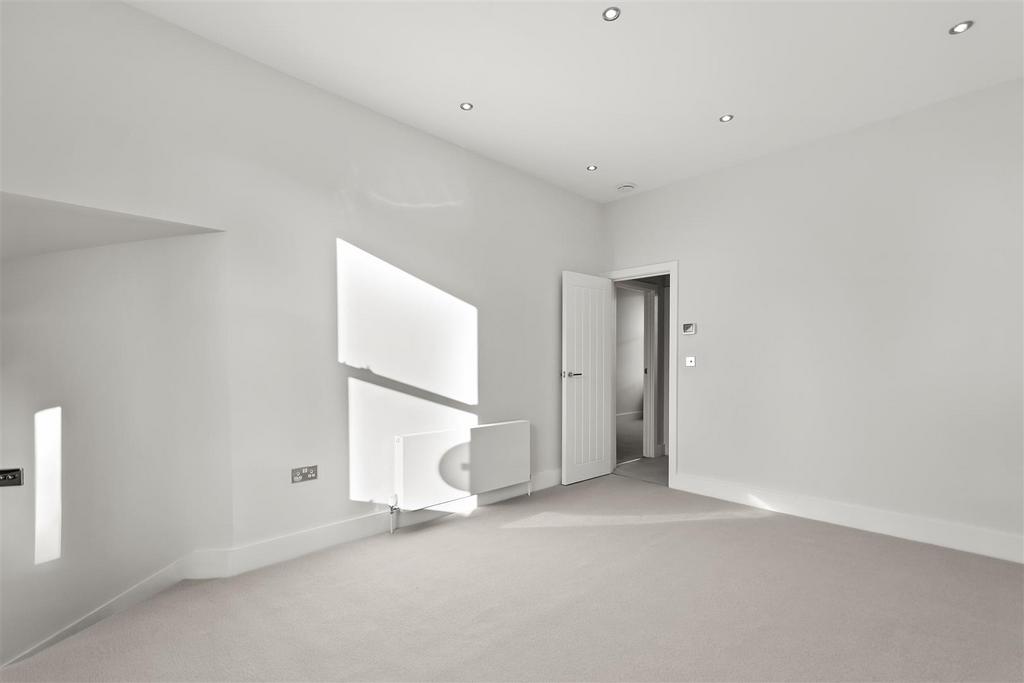 FBL - Applegarth Road - Reception B3 (1).JPG