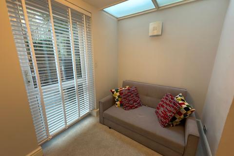 1 bedroom apartment to rent, Oakley Square, London
