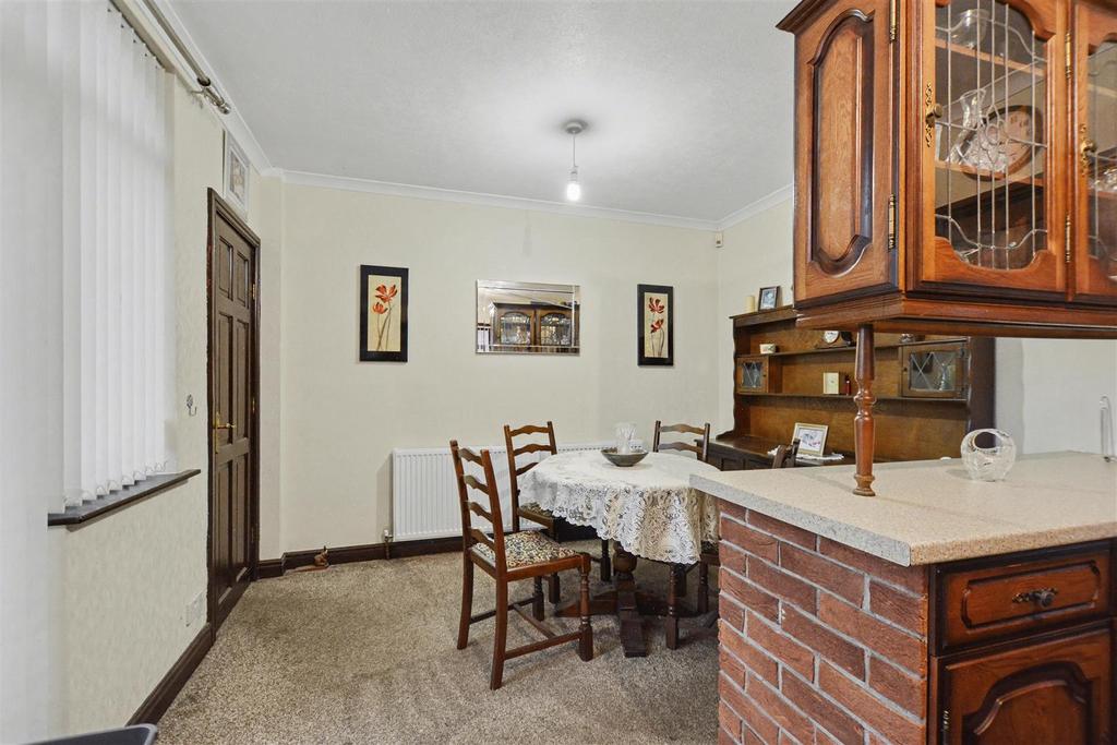Kitchen Diner 2.jpeg
