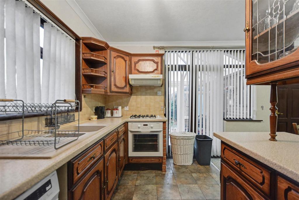 Kitchen Diner 1.jpeg