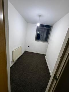 2 bedroom apartment to rent, 12 Ruby House