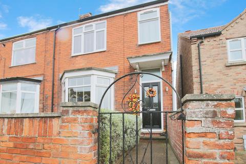 4 bedroom end of terrace house for sale, Beck Lane, Keyingham, Hull, HU12 9RG