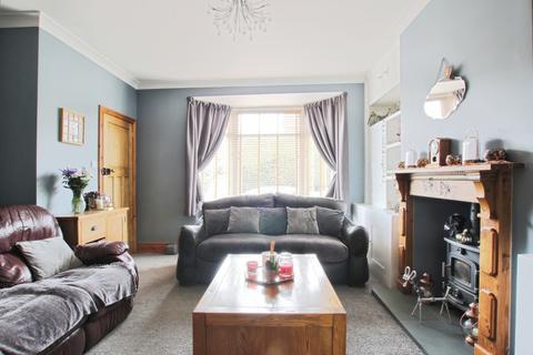 4 bedroom end of terrace house for sale, Beck Lane, Keyingham, Hull, HU12 9RG