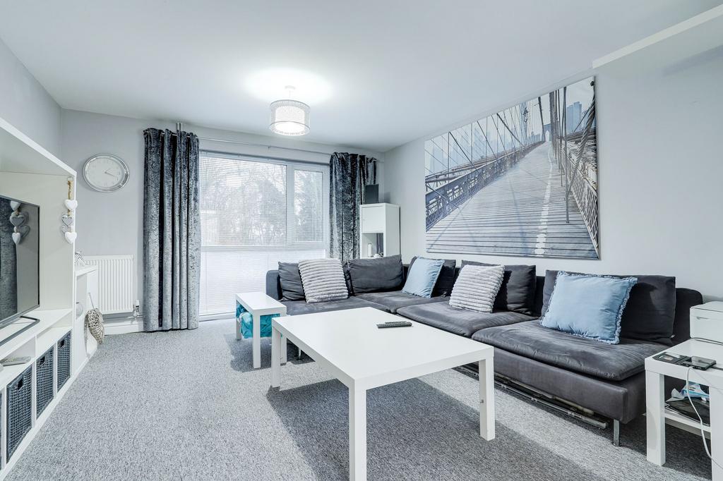 House in Nottingham, Crabtree Farm Estate, Cinderhill - View 2