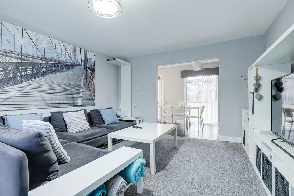 House in Nottingham, Crabtree Farm Estate, Cinderhill - View 5