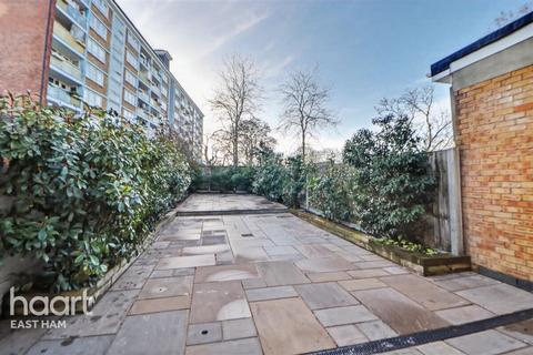 undefined, Central Park Road, London