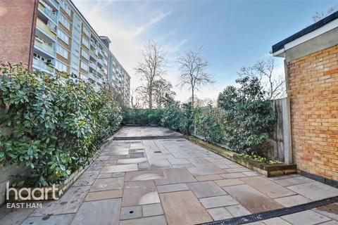 undefined, Central Park Road, London