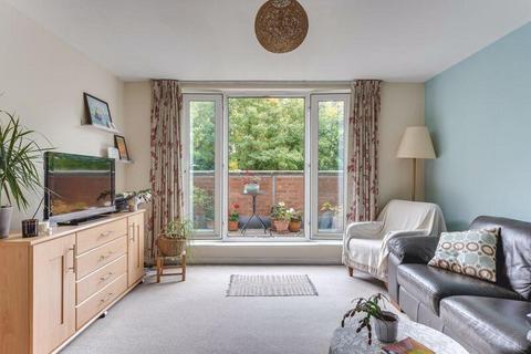 2 bedroom flat for sale, Highbridge Street, Waltham Abbey