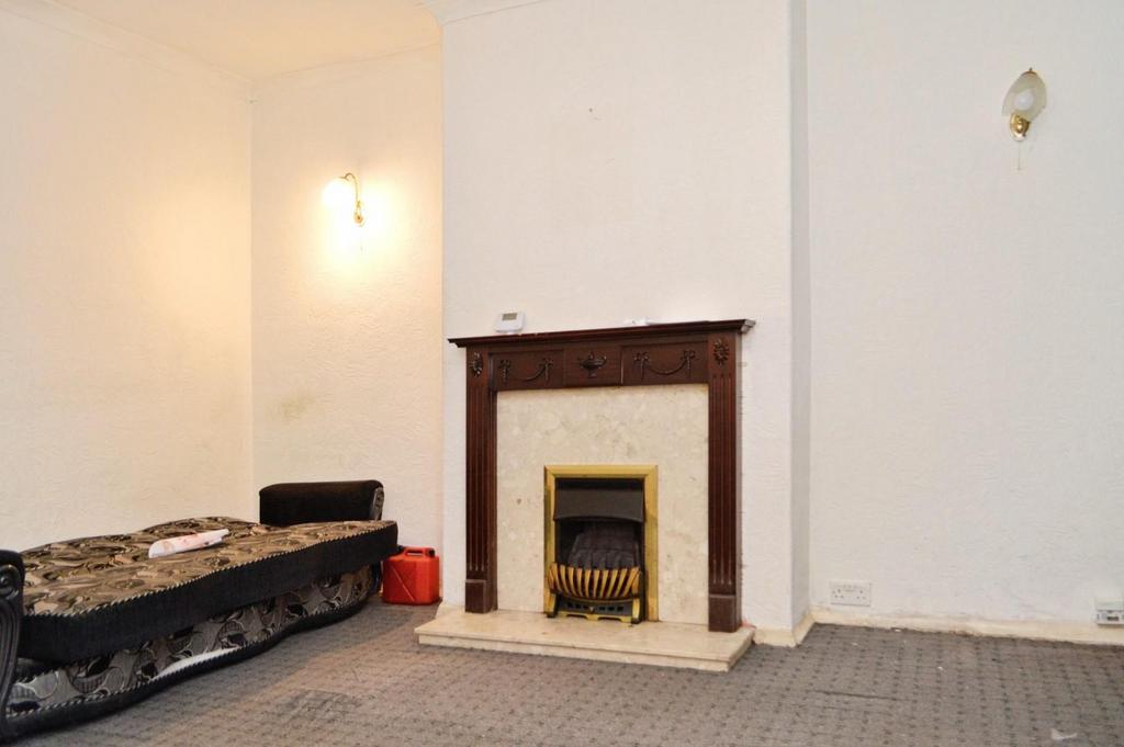 4de43096-Lounge..JPG