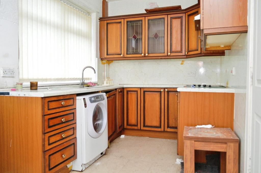 6681ecf4-Kitchen.JPG