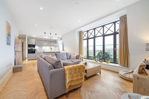 2 bedroom penthouse for sale, Acre Lane, SW2