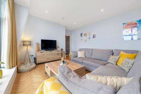 2 bedroom penthouse for sale, Acre Lane, SW2