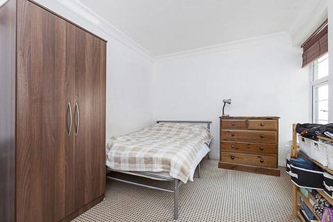 1 bedroom flat for sale, Shoot Up Hill, London, NW2 3PH