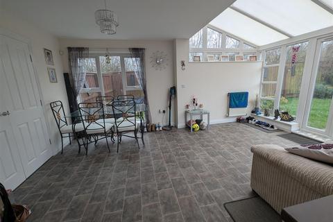 4 bedroom detached house for sale, Leach Grove, Darlington