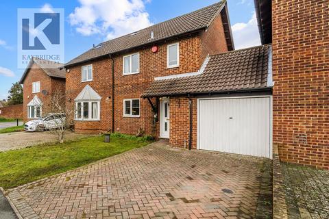 undefined, Alsom Avenue, Worcester Park, KT4