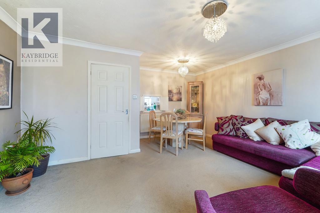 Alsom Avenue, Worcester Park - KT4 7 EG