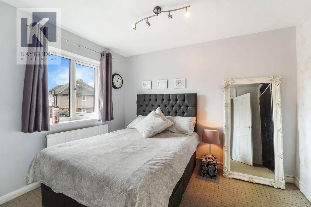 Alsom Avenue, Worcester Park - KT4 7 EG
