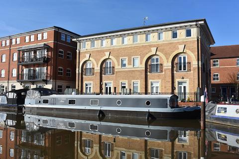 undefined, Apartment 5, Armstrong House, Armstrong Drive, Diglis, Worcester.  WR1 2GE