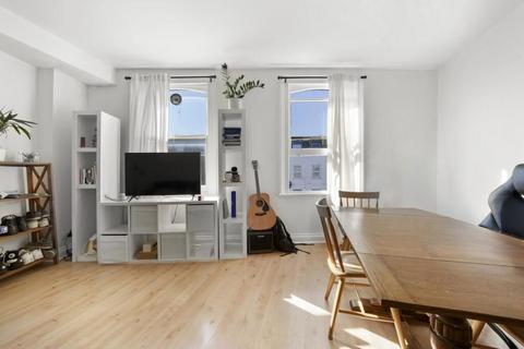 2 bedroom apartment for sale, Queens Crescent , Kentish  Town , London , NW5 4EE